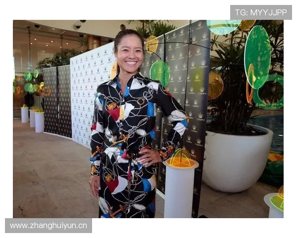 李娜赛场像坦克，朋友圈像隔壁大妈，差距有点刺眼